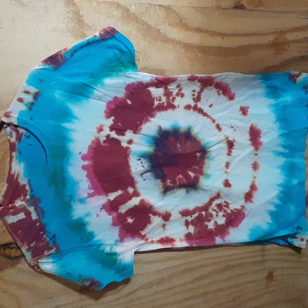 Fruit of the Loom, Small, Multicolor tie dye t-shirt